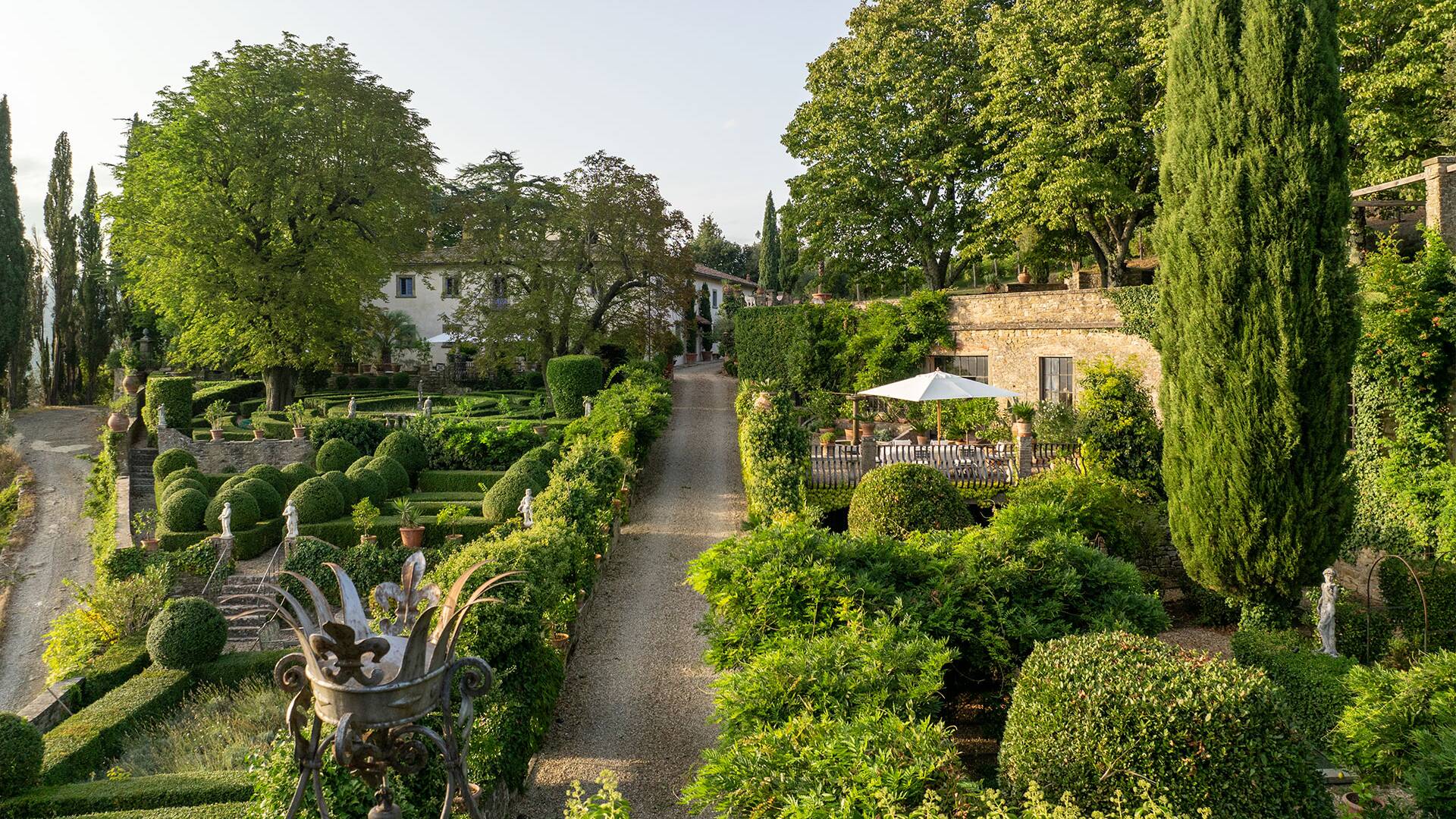 top luxury Renaissance Villa Florence with majestic garden